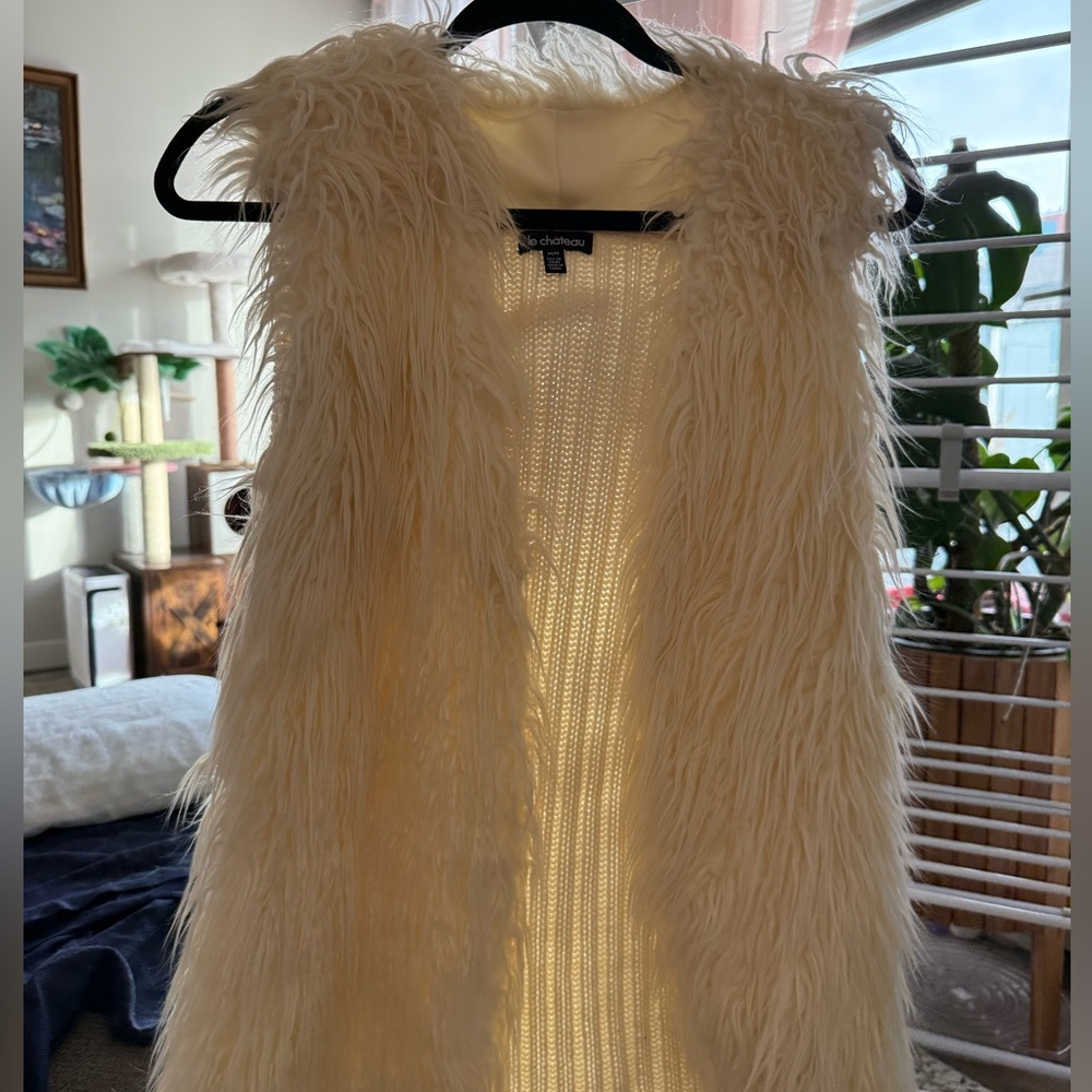 Le Chateau Cream Faux Fur Vest